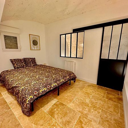Place De Parking Au Pied Du Logement - Spacieux Et Atypique Apartment Орлеан Екстериор снимка