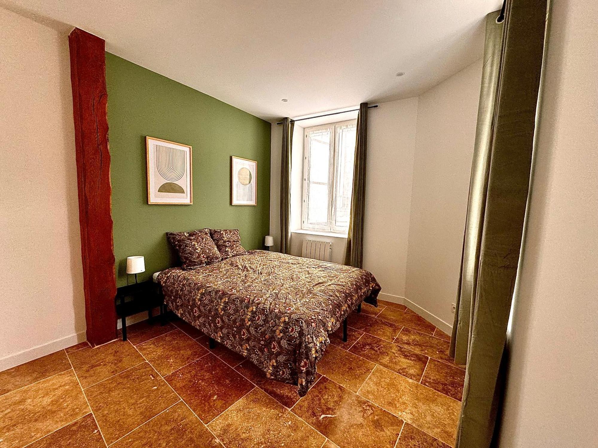 Place De Parking Au Pied Du Logement - Spacieux Et Atypique Apartment Орлеан Екстериор снимка