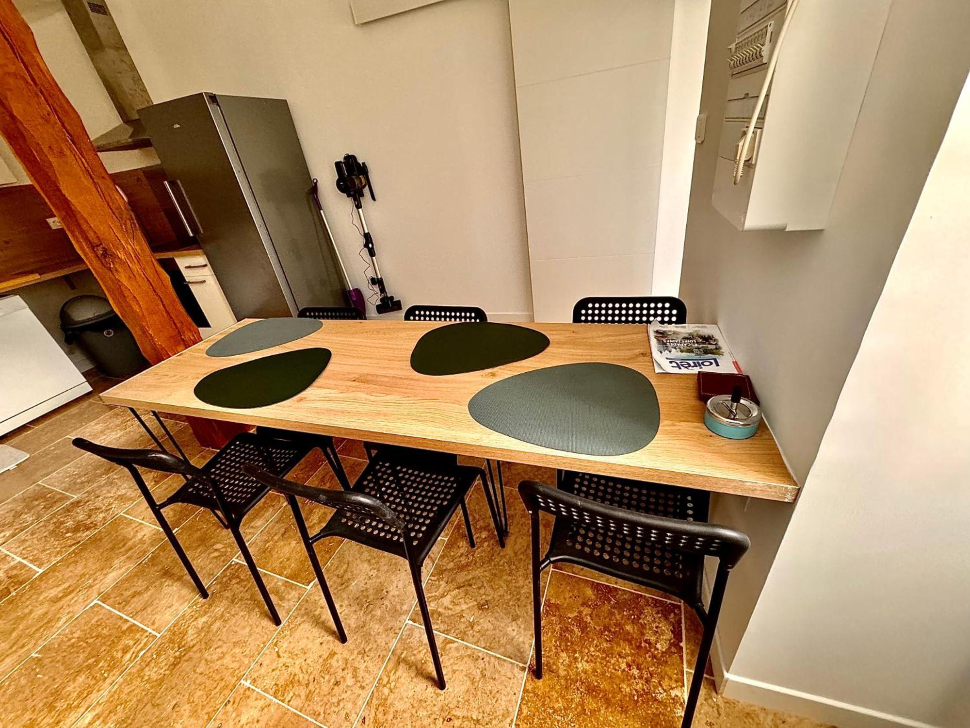 Place De Parking Au Pied Du Logement - Spacieux Et Atypique Apartment Орлеан Екстериор снимка